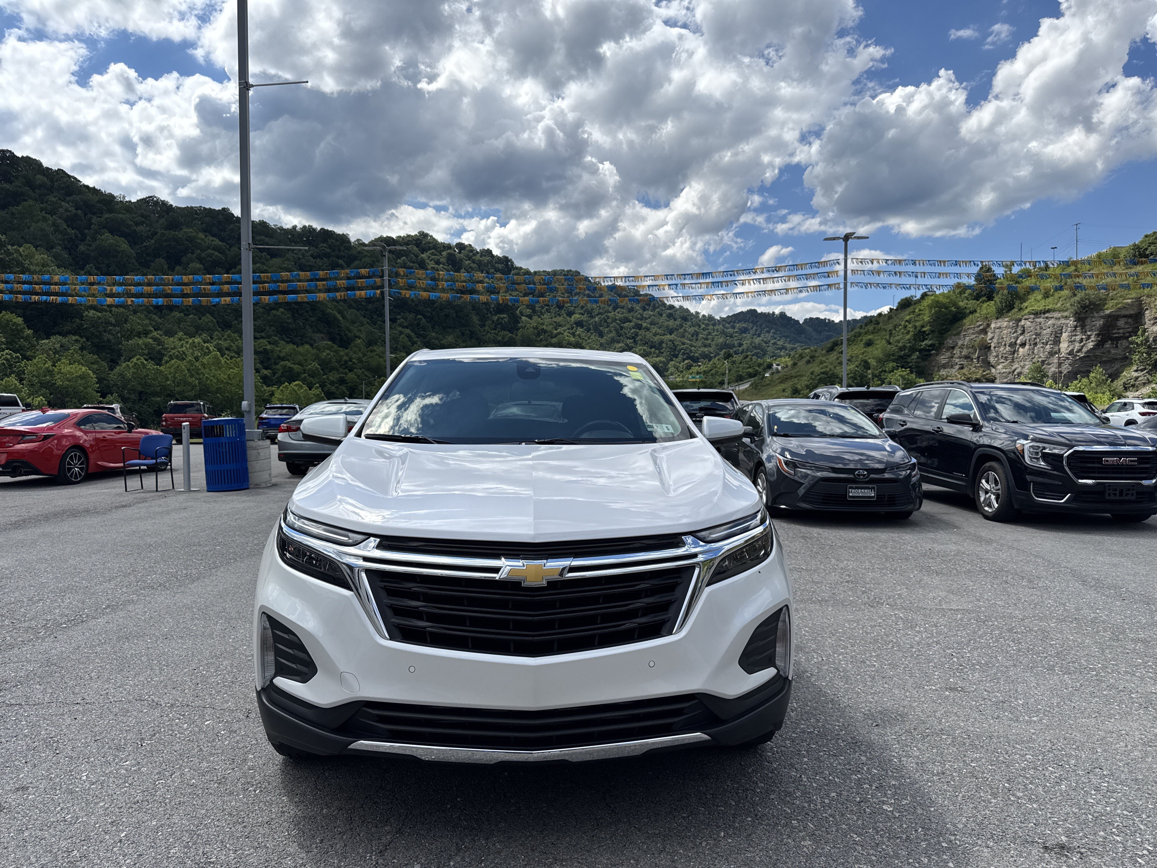 Used 2022 Chevrolet Equinox LT FWD image 3