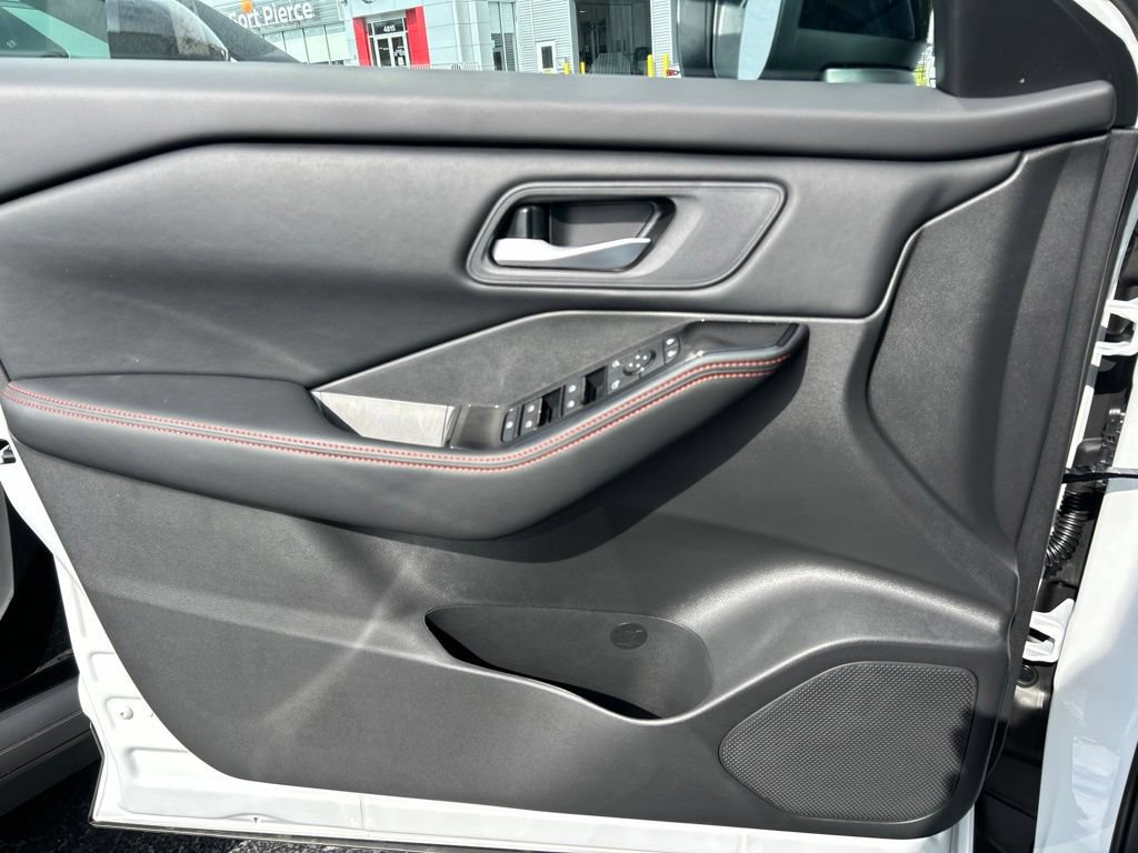 New 2026 Nissan Rogue SV AWD/4WD image 18