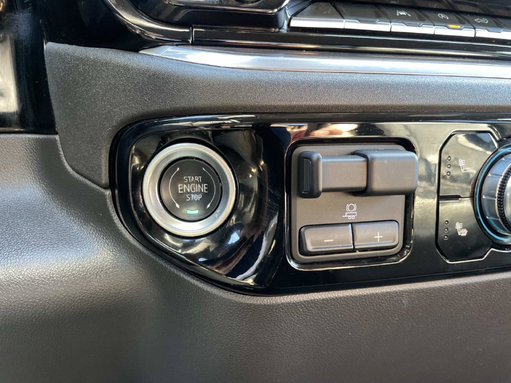 Used 2025 GMC Sierra 1500 SLT RWD image 47