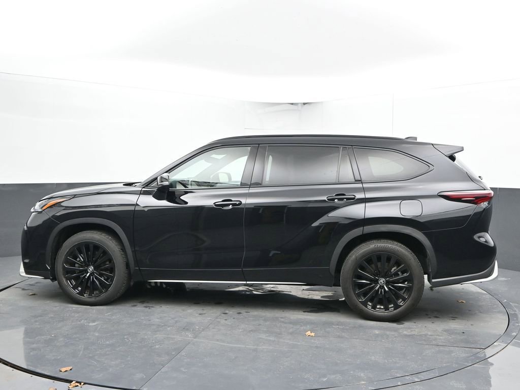 Used 2025 Toyota Highlander XSE image 8