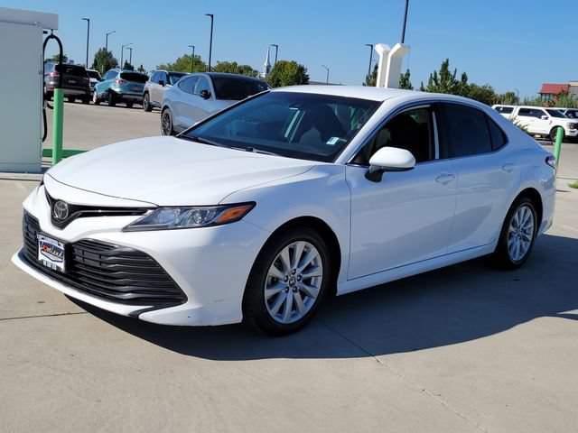 Used 2020 Toyota Camry LE FWD image 4