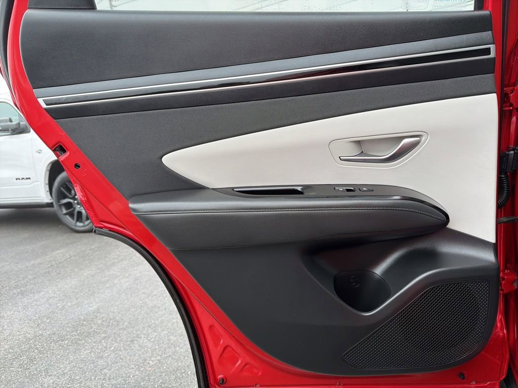 Used 2022 Hyundai Tucson Limited FWD image 21