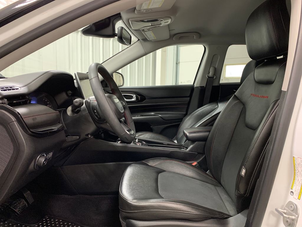 Used 2022 Jeep Compass Trailhawk image 4