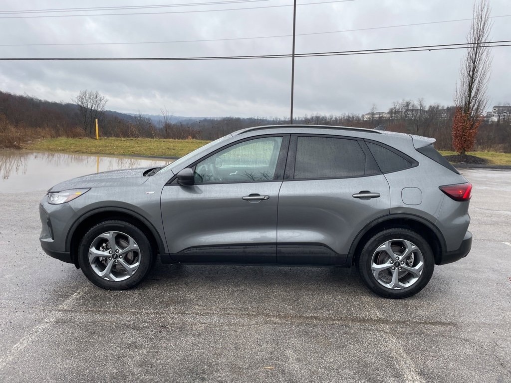 Used 2025 Ford Escape ST-Line image 8