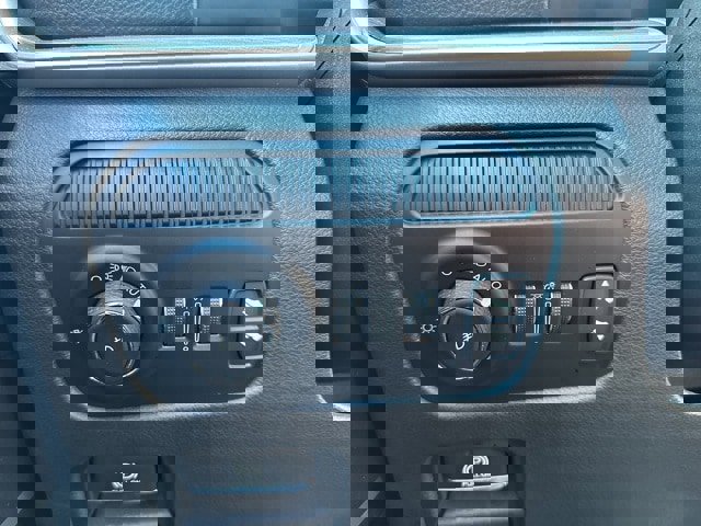 Used 2023 Jeep Wagoneer L Series II image 23