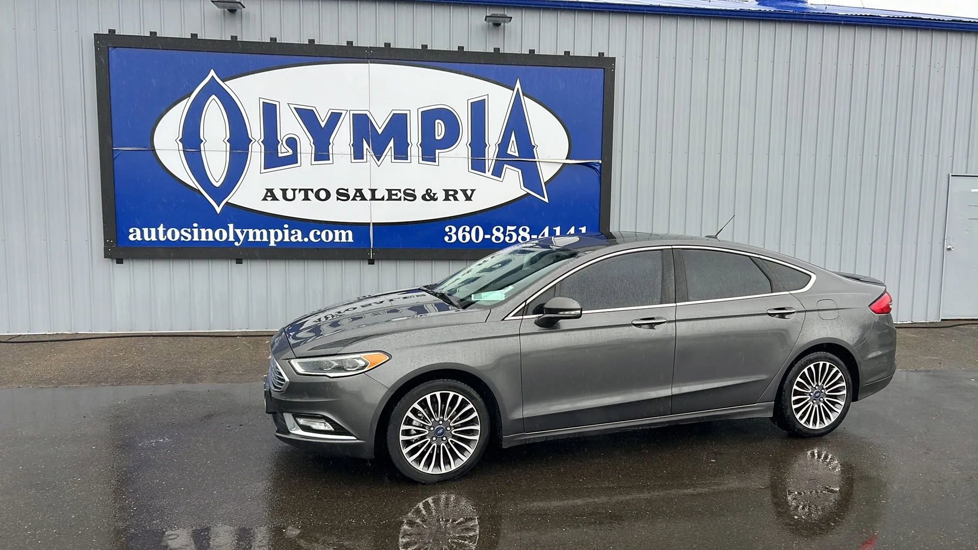 Used 2017 Ford Fusion Titanium image 1