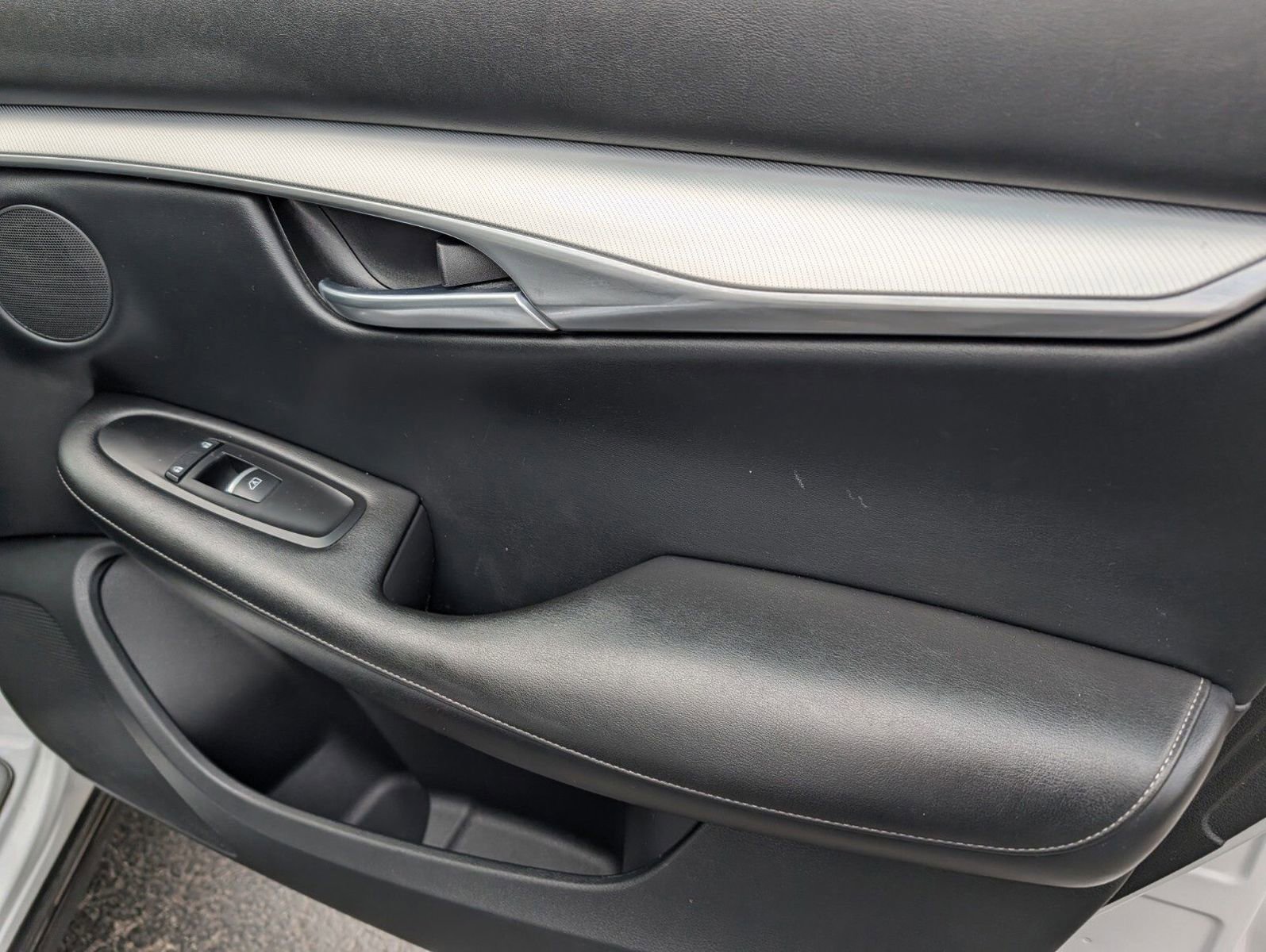 Used 2019 INFINITI QX50 Luxe w/ Navigation Package image 27