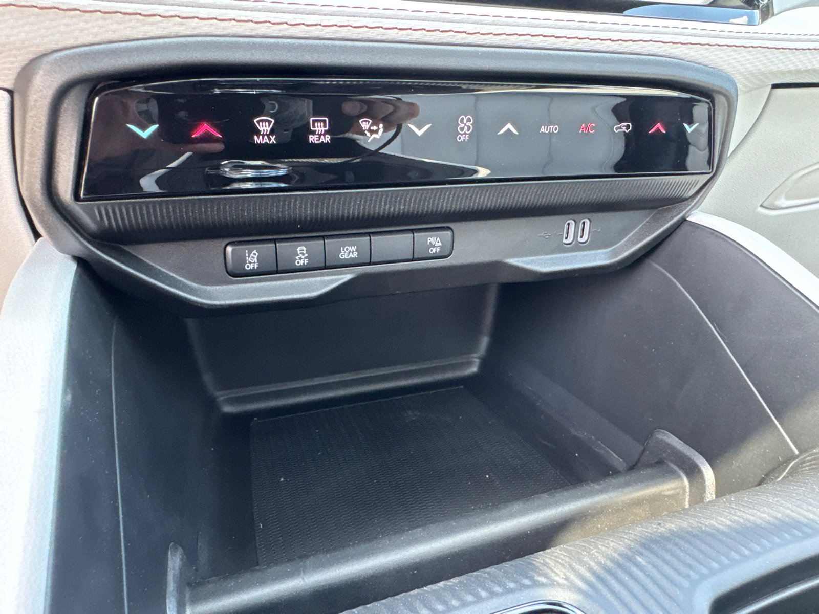 New 2026 Jeep Cherokee Limited AWD/4WD image 29