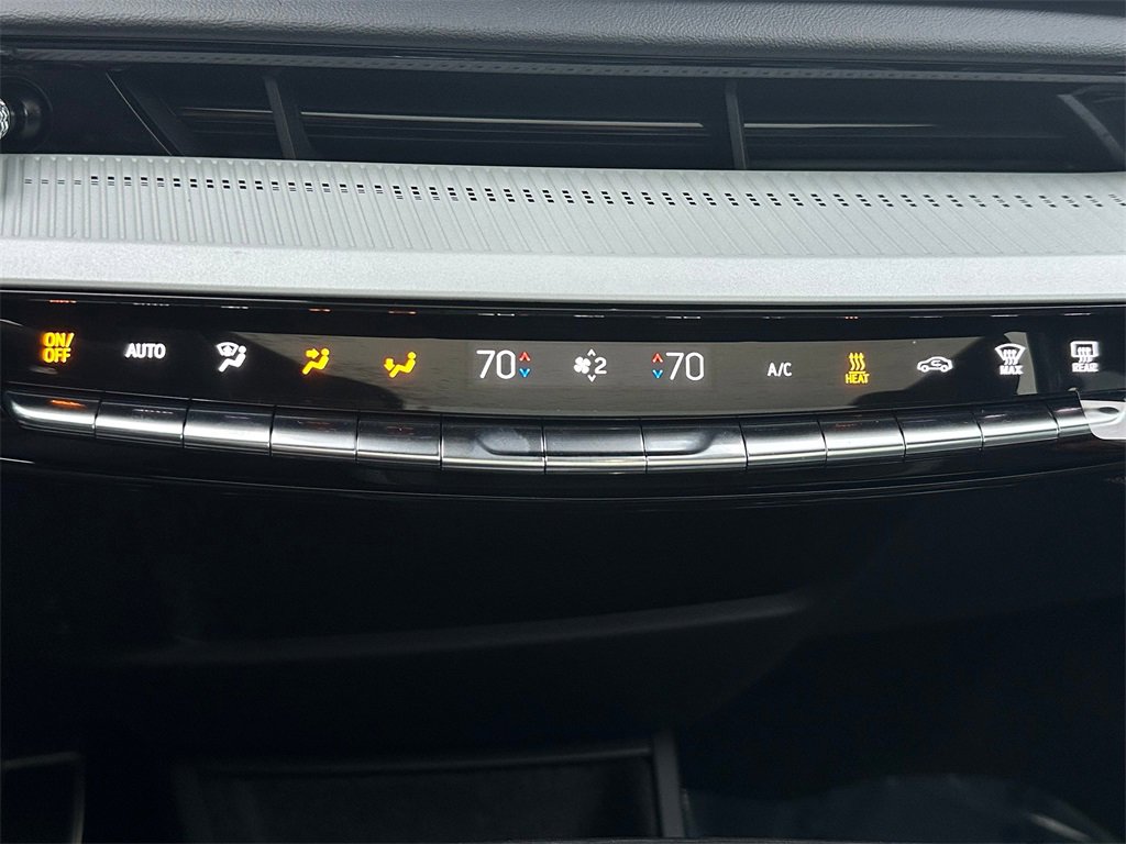 New 2026 Cadillac Optiq Luxury 1 image 29