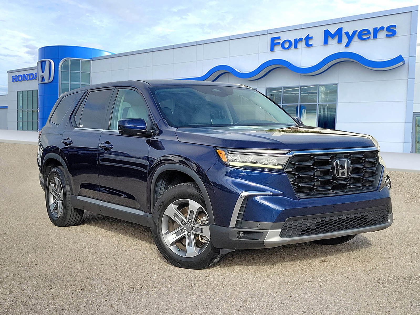 Used 2024 Honda Pilot EX-L image 1