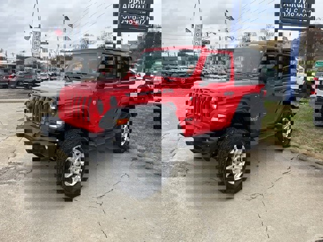 Used 2019 Jeep Wrangler Sport S w/ Quick Order Package 28S image 1