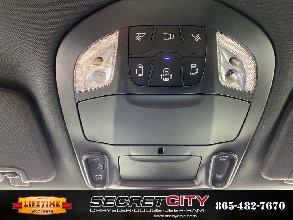 New 2026 Chrysler Pacifica Select image 22