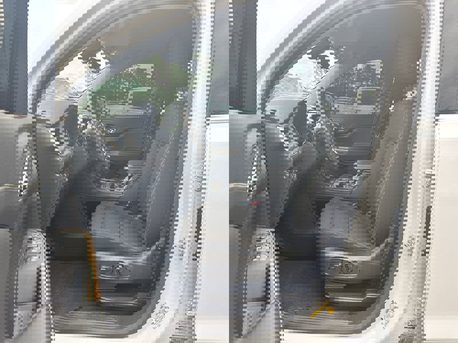 Certified 2023 GMC Acadia SLE w/ Driver Convenience Package image 16