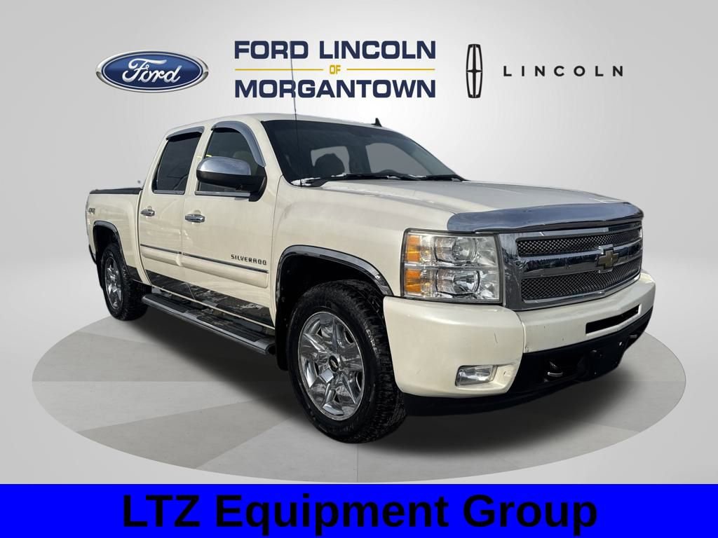 Used 2010 Chevrolet Silverado 1500 LTZ w/ White Diamond Tricoat Edition image 4
