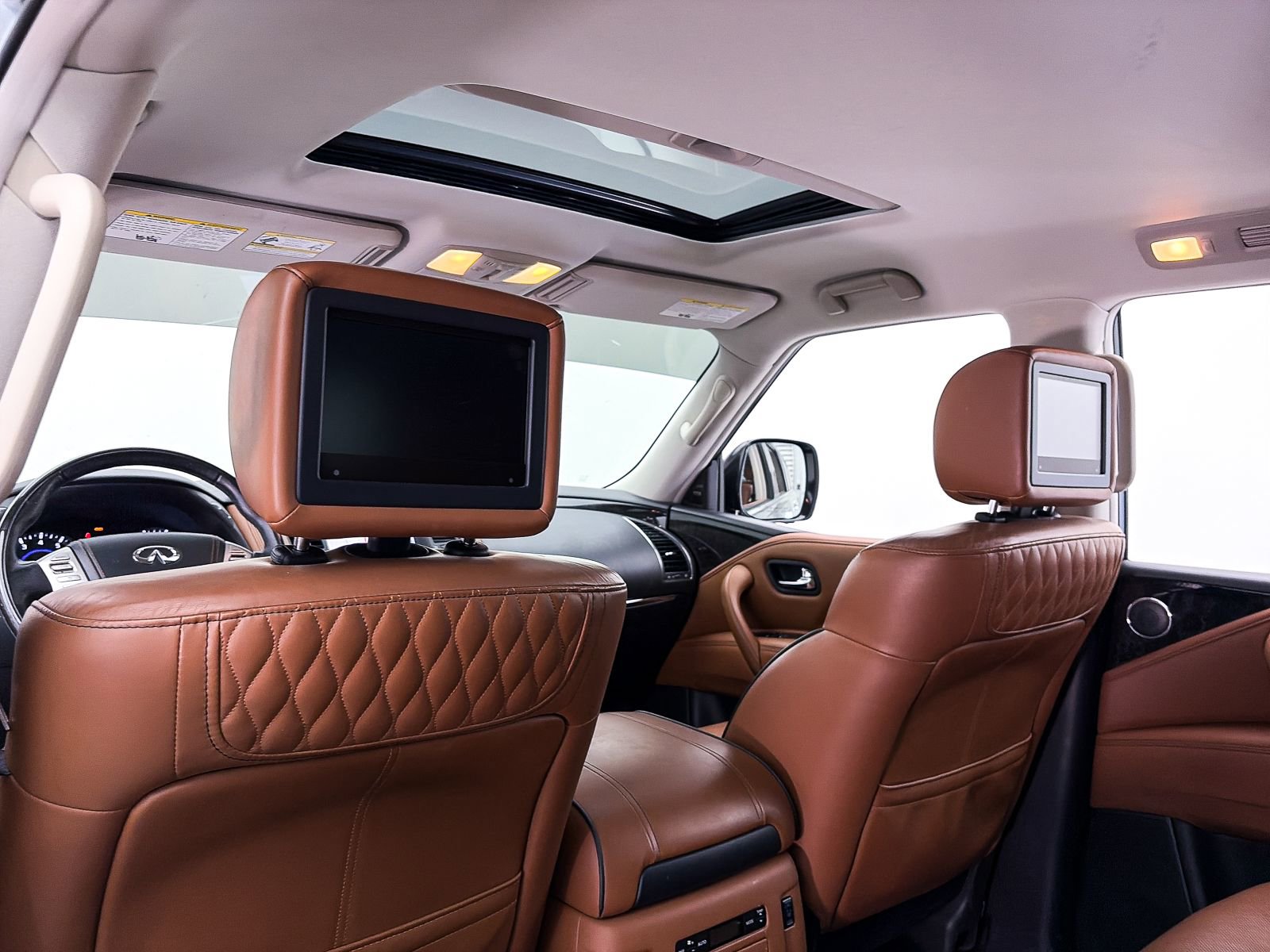 Used 2018 INFINITI QX80 4WD w/ Deluxe Technology Package image 5
