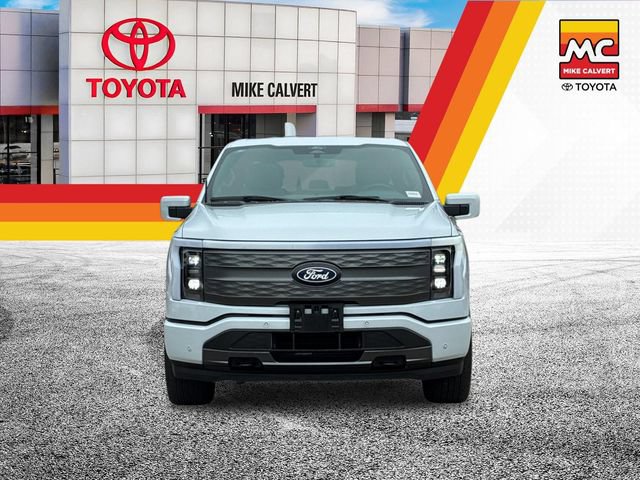 Used 2025 Ford F150 Lightning Lariat AWD/4WD image 8