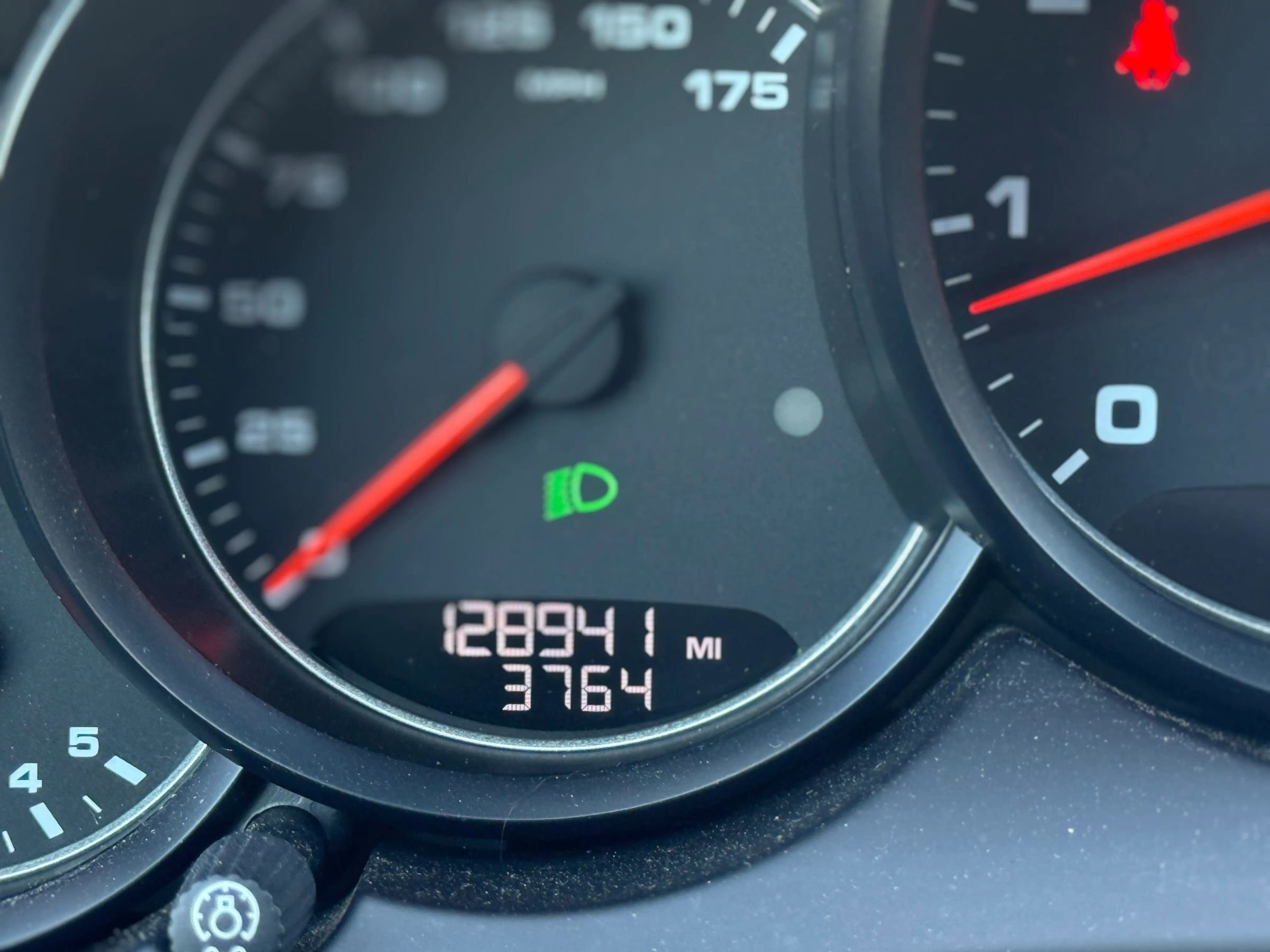 Used 2016 Porsche Cayenne image 21