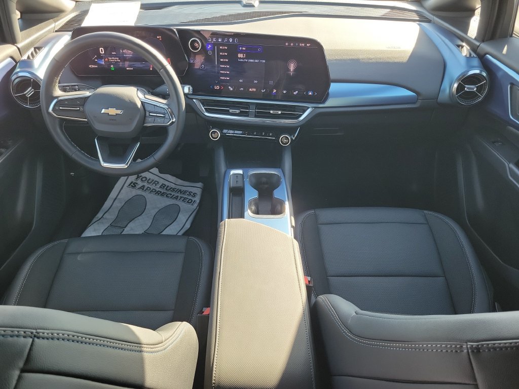 Certified 2025 Chevrolet Equinox EV LT AWD/4WD image 28