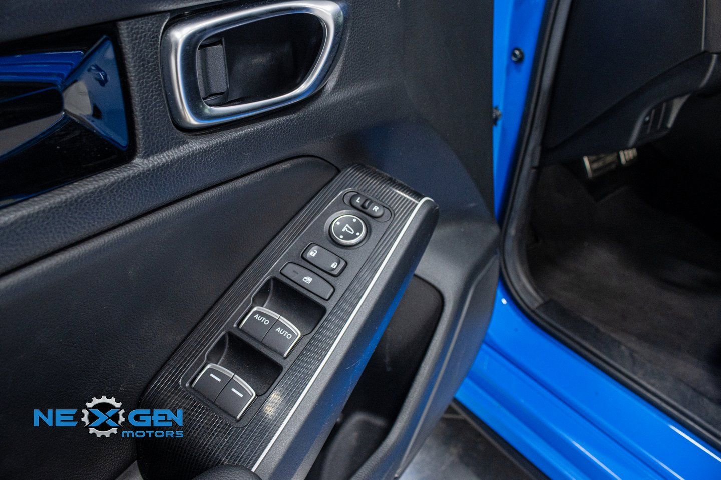 Used 2025 Honda Civic Sport Touring image 12