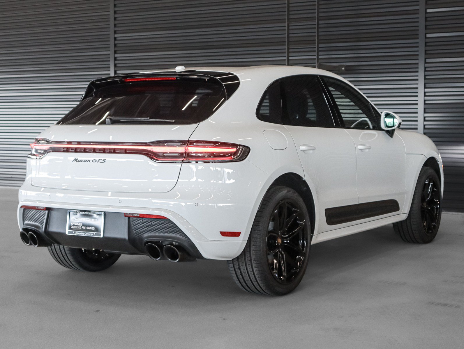 Certified 2025 Porsche Macan GTS AWD/4WD image 10