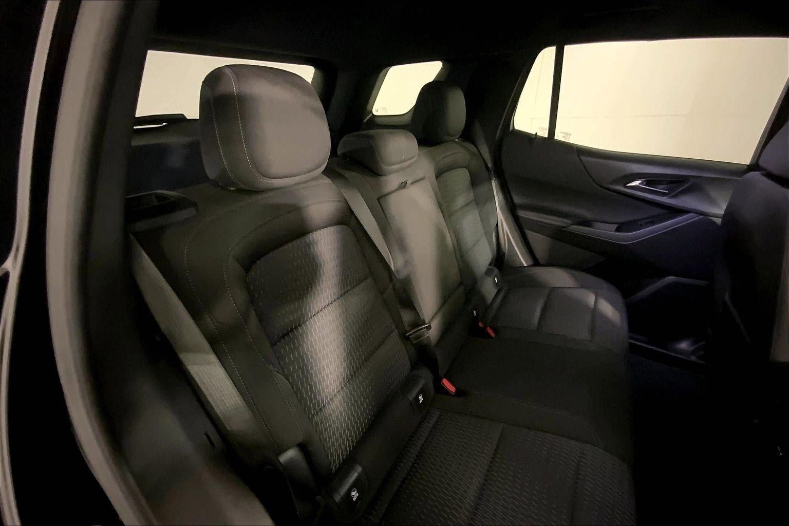 Used 2025 Chevrolet Equinox LT image 23