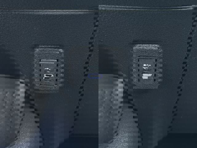 Used 2025 Toyota Corolla LE image 22