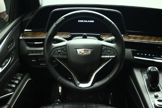 Used 2023 Cadillac Escalade Sport Platinum w/ LPO, ONYX Package AWD/4WD image 12