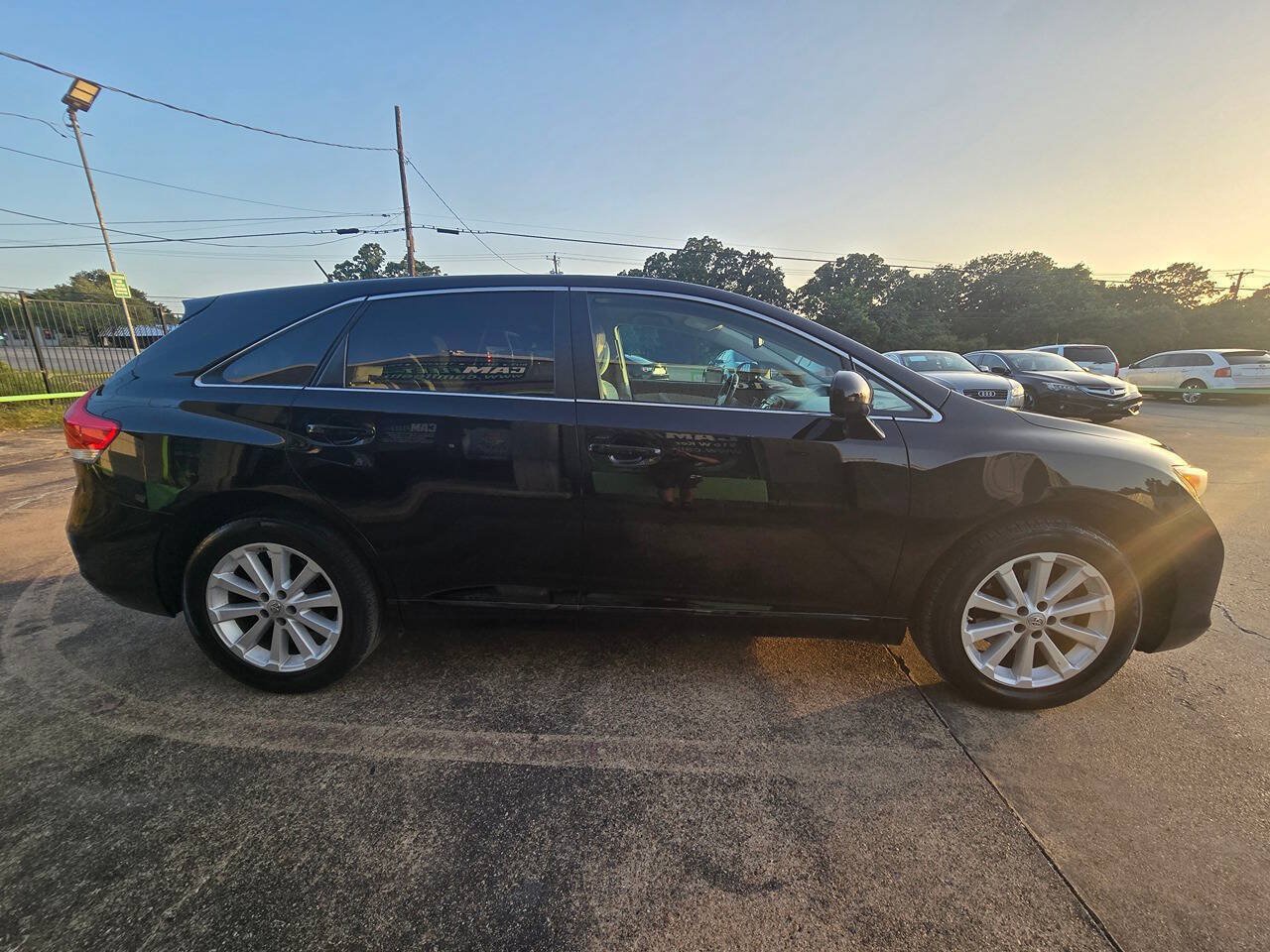 Used 2012 Toyota Venza LE FWD image 11