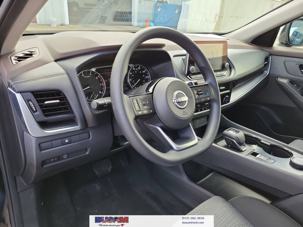 Used 2023 Nissan Rogue SV AWD/4WD image 18