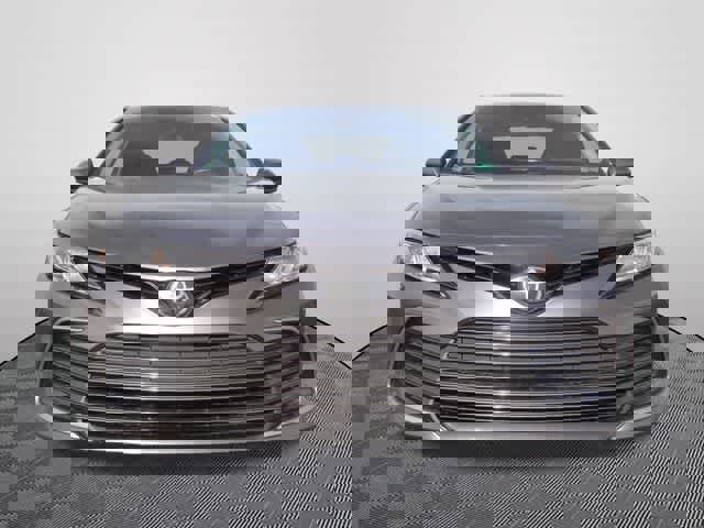 Used 2023 Toyota Camry LE image 5