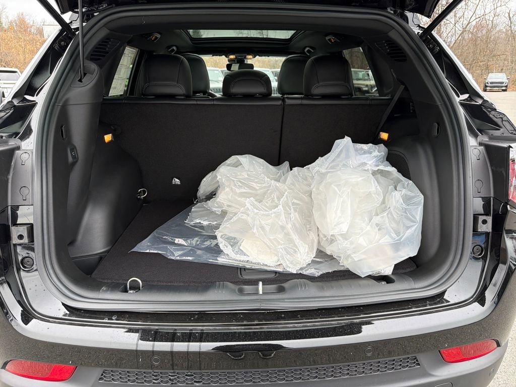 New 2026 Jeep Compass Limited image 21