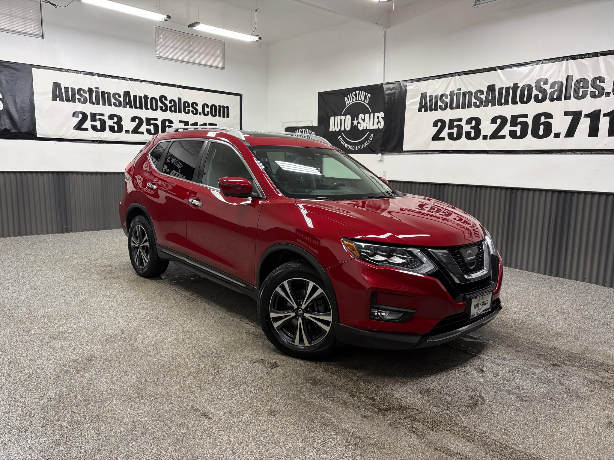 Used 2017 Nissan Rogue SL w/ SL Premium Package