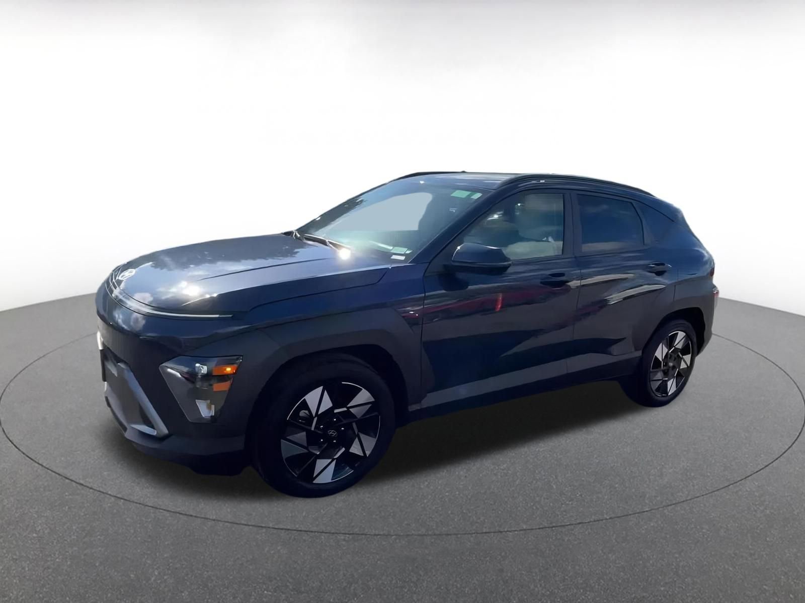 Used 2025 Hyundai Kona SEL image 8