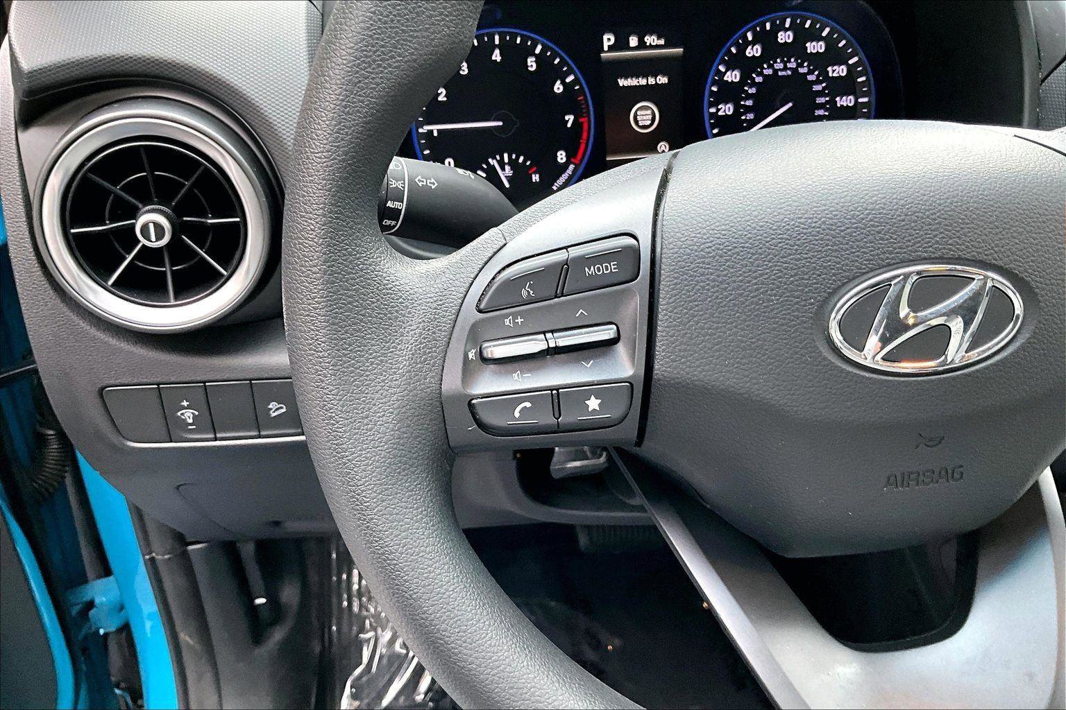 Used 2022 Hyundai Kona SEL image 18