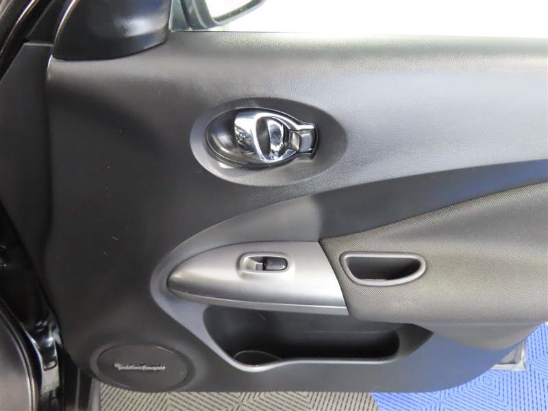 Used 2016 Nissan Juke SL FWD image 35