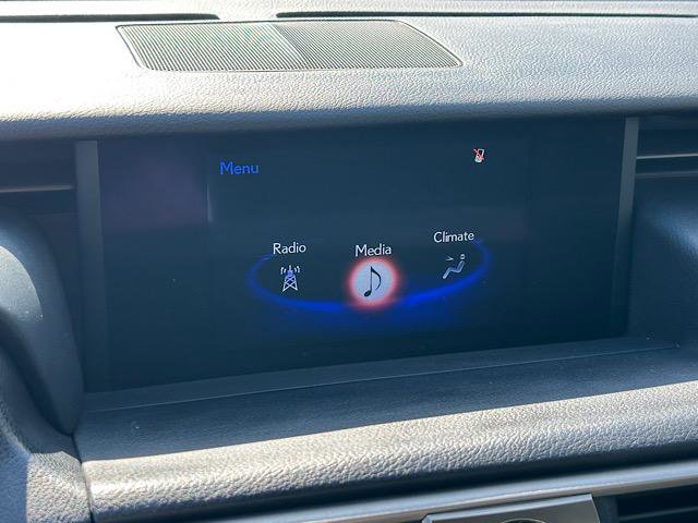 Used 2018 Lexus IS 300 AWD image 31