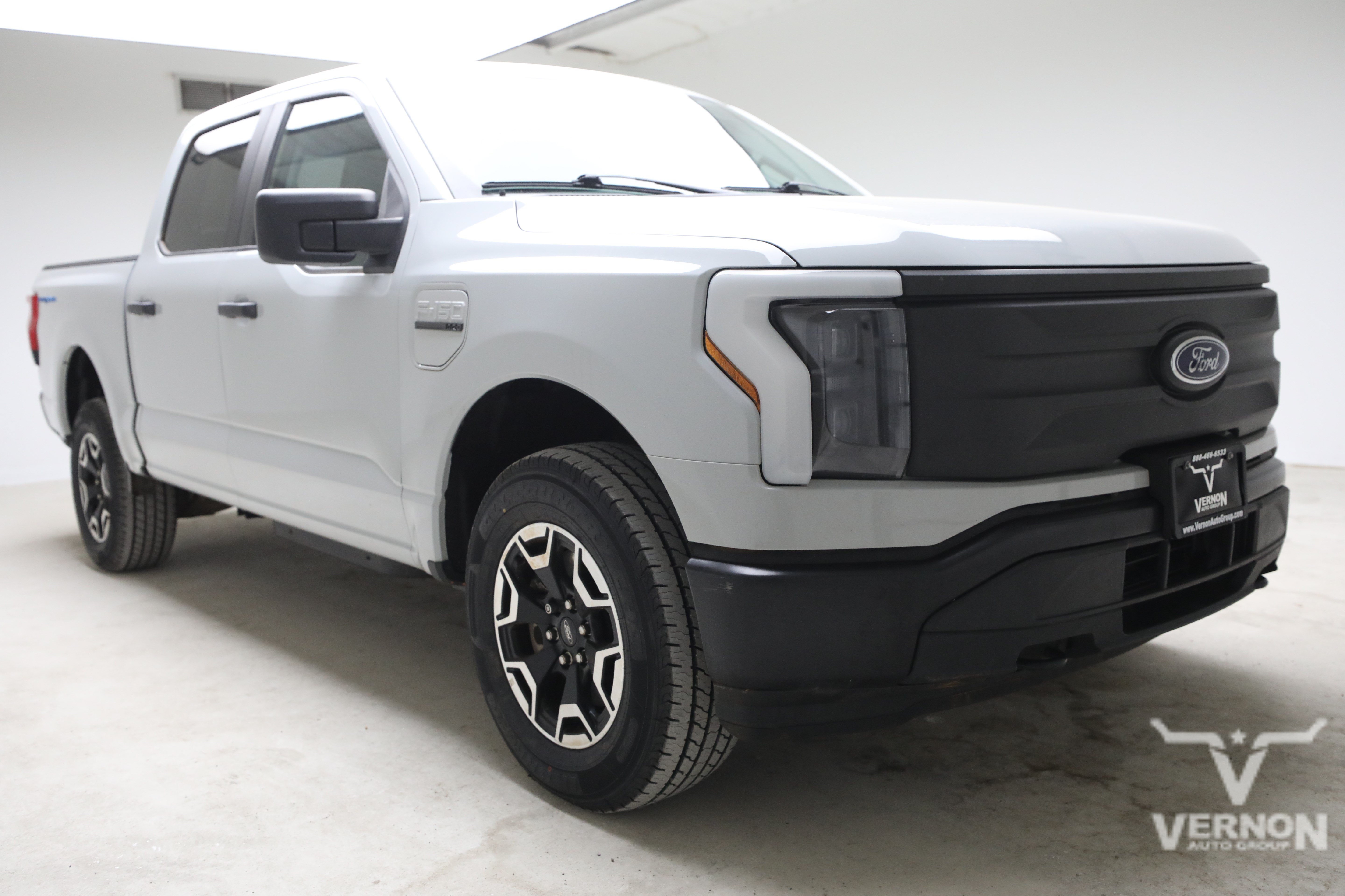 Used 2023 Ford F150 Lightning Pro AWD/4WD image 7