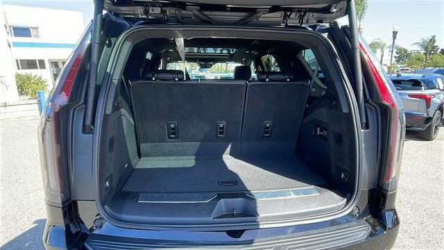 Used 2024 Cadillac Escalade Sport AWD/4WD image 34