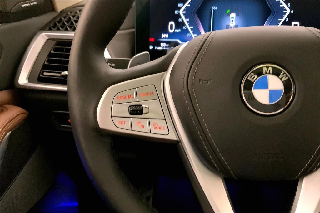 Certified 2024 BMW X7 xDrive40i w/ Premium Package AWD/4WD image 18