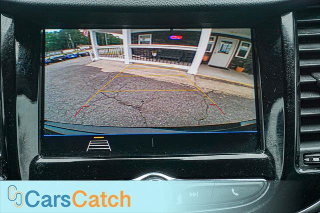 Used 2020 Chevrolet Trax LT w/ LT Convenience Package FWD image 26