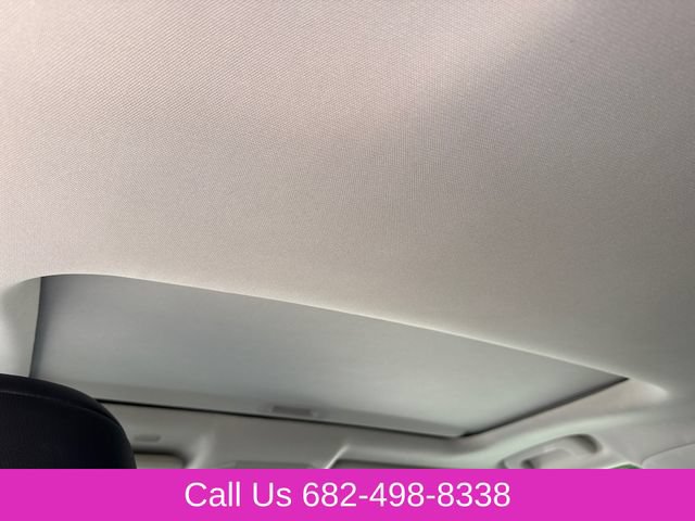 Used 2022 Toyota Highlander XLE FWD image 16
