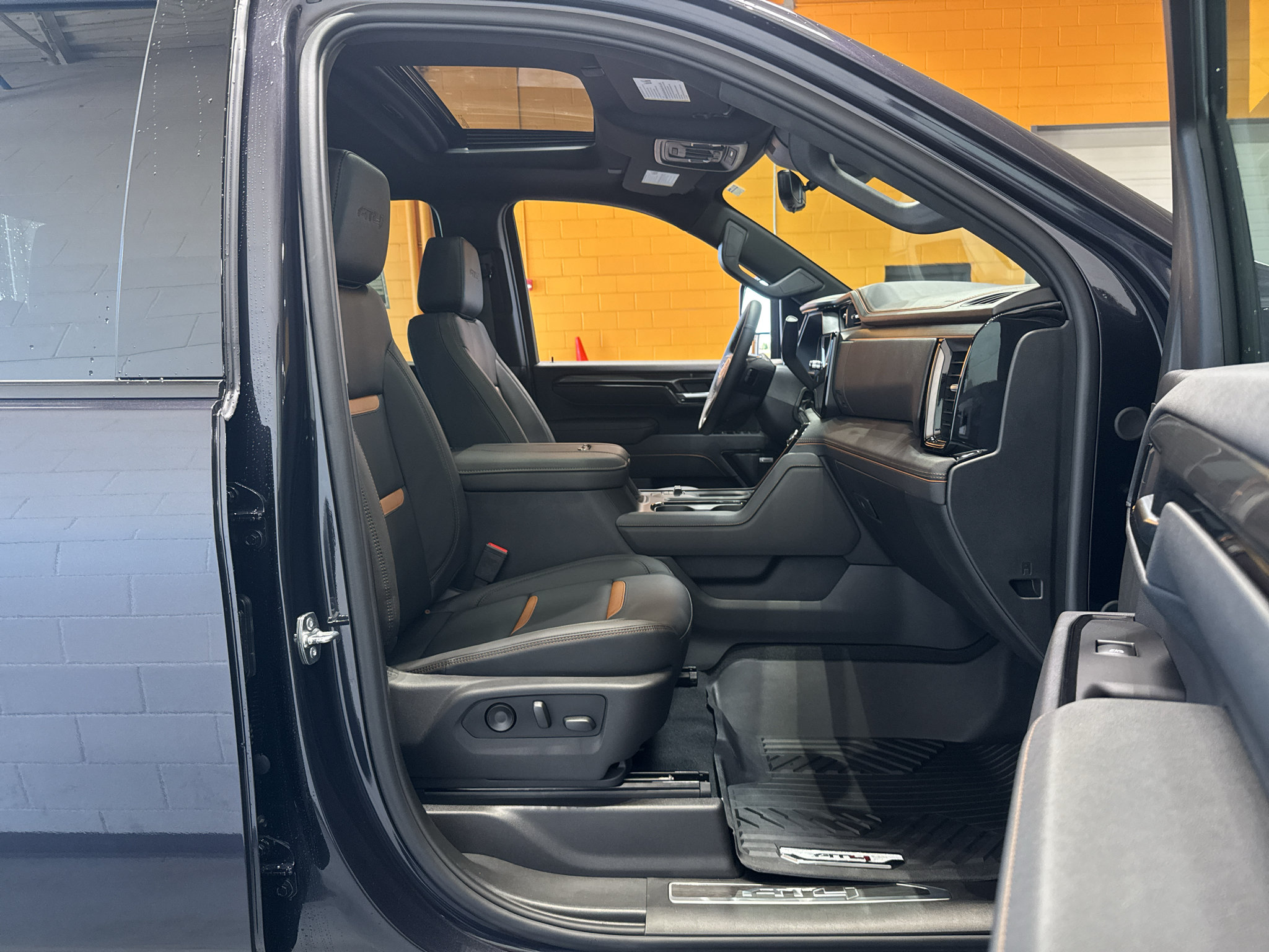 New 2026 GMC Sierra 2500 AT4 w/ AT4 Premium Plus Package AWD/4WD image 22