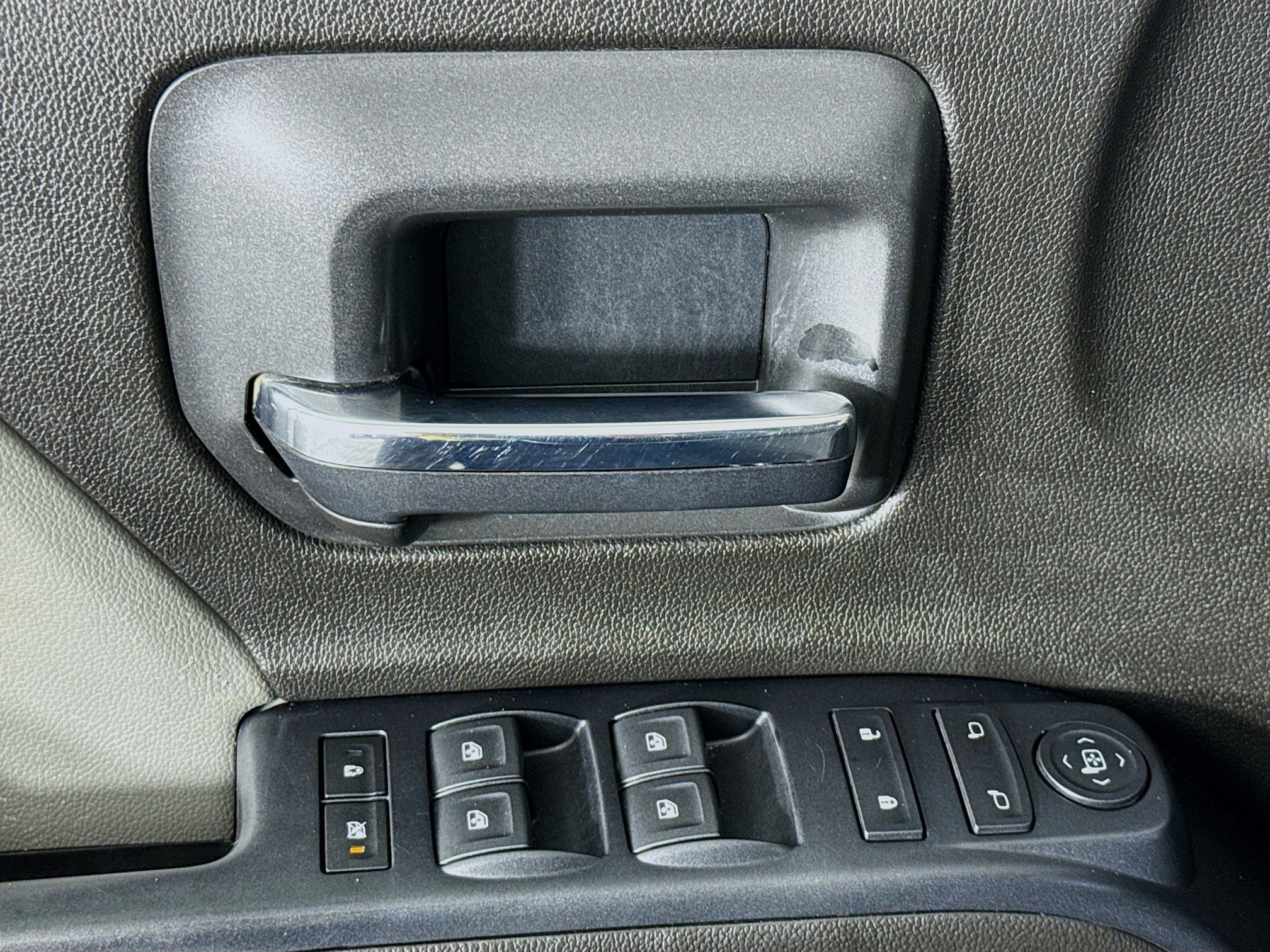 Used 2018 Chevrolet Silverado 1500 Custom w/ Custom Value Package RWD image 20