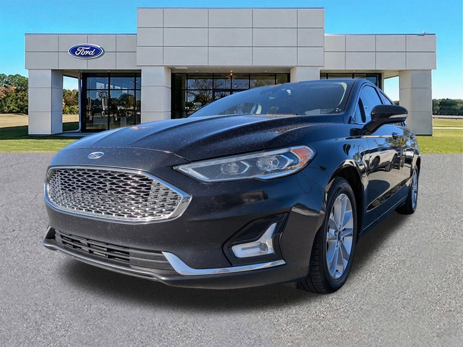 Used 2019 Ford Fusion Energi Titanium image 8
