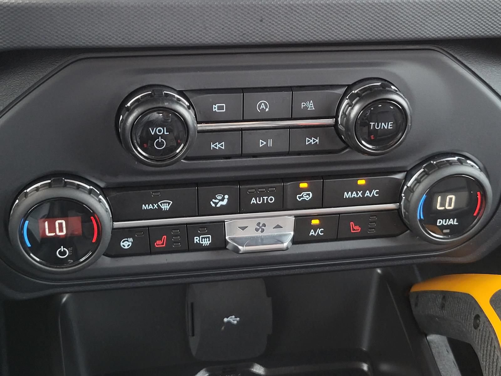 Used 2024 Ford Bronco Badlands AWD/4WD image 26