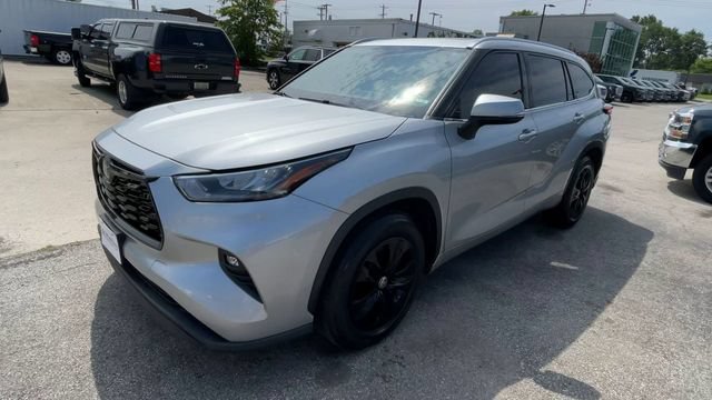 Used 2020 Toyota Highlander XLE FWD image 6