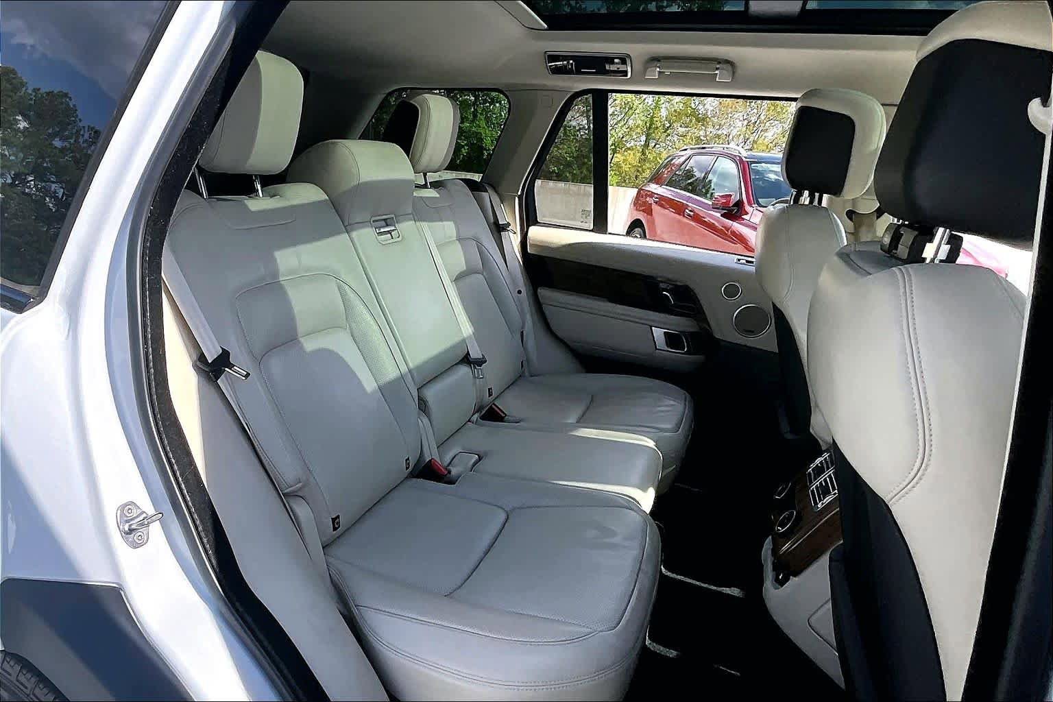 Used 2019 Land Rover Range Rover HSE AWD/4WD image 18