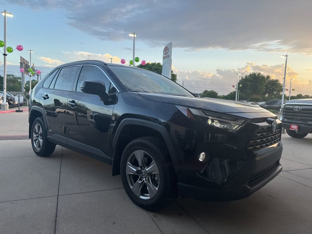 Used 2025 Toyota RAV4 LE image 12