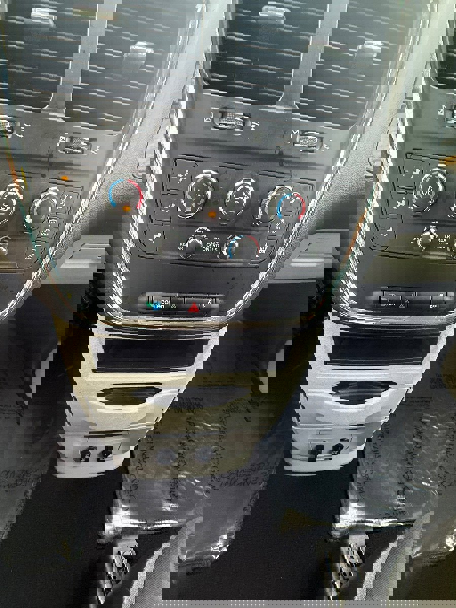 Used 2019 Dodge Grand Caravan SE image 29