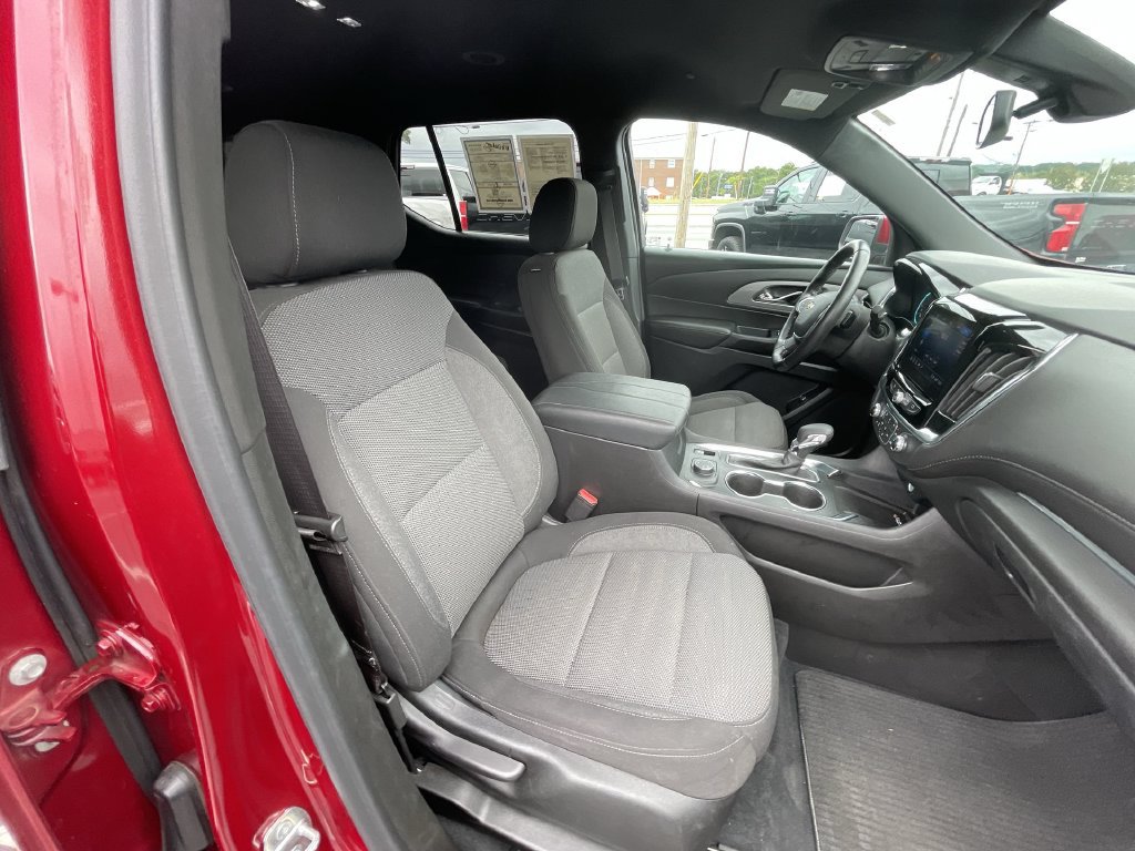 Certified 2022 Chevrolet Traverse LT w/ LPO, Floor Liner Package AWD/4WD image 28